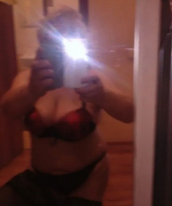 Проститутка Эмилия